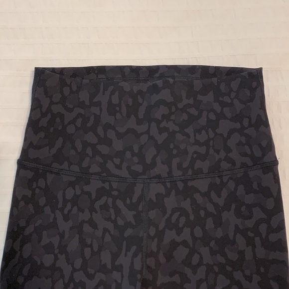 Lululemon Wunder Train High-Rise Tight 25” - Picture 3 of 7